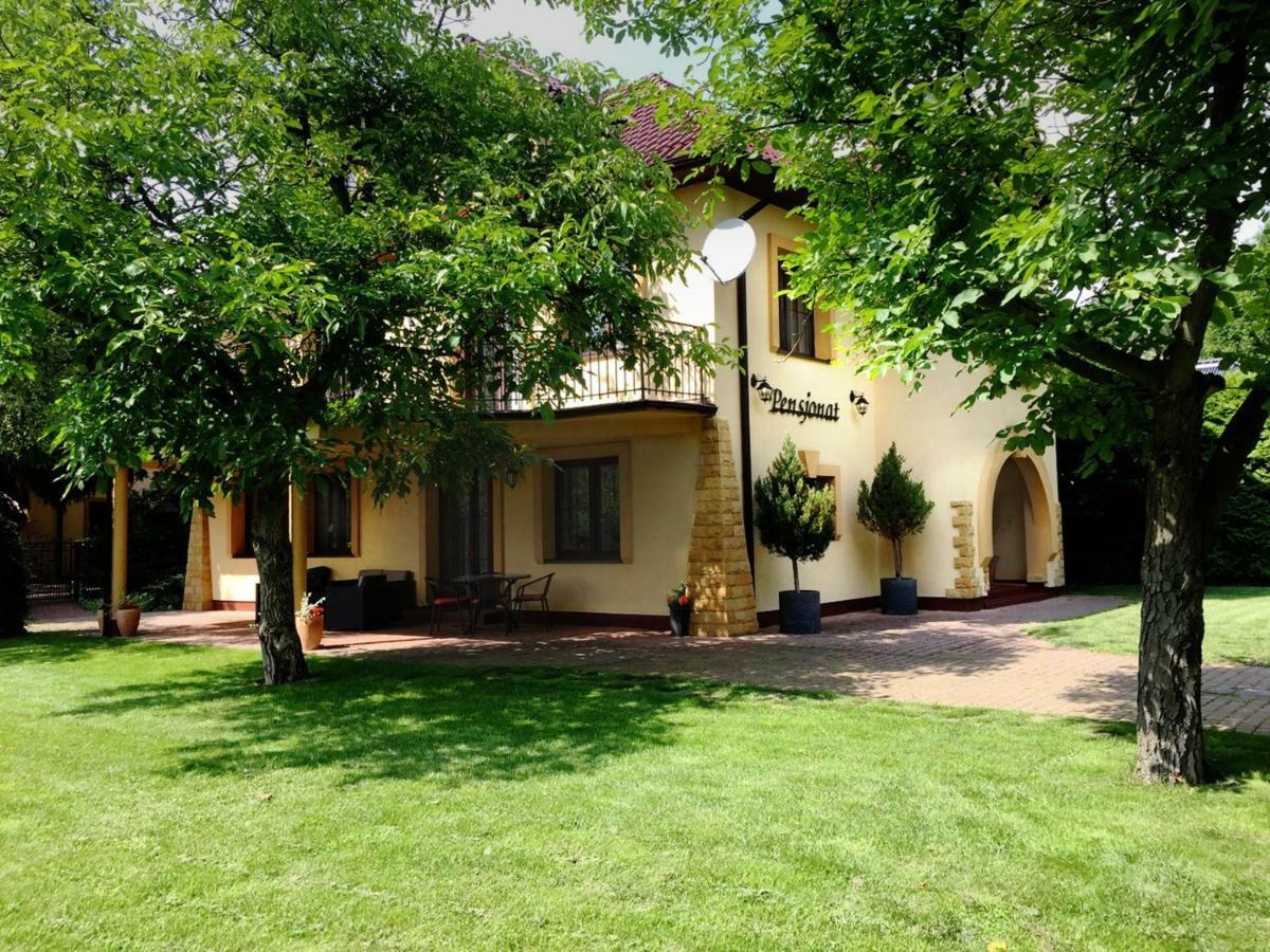Pensjonat Pod Orzechami Magdalenka Exterior foto